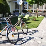In Im Parterre Mit Garten By Interhome شقة *