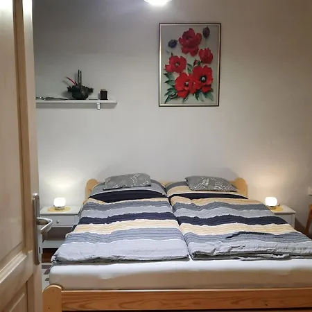 In Im Parterre Mit Garten By Interhome Διαμέρισμα Bük