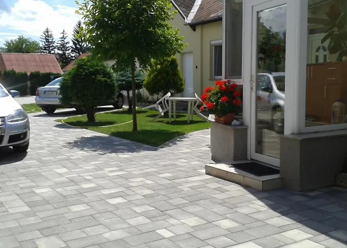 In Im Parterre Mit Garten By Interhome Lägenhet Bük