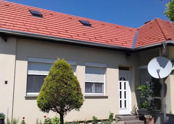 Lägenhet In Im Parterre Mit Garten By Interhome Bük