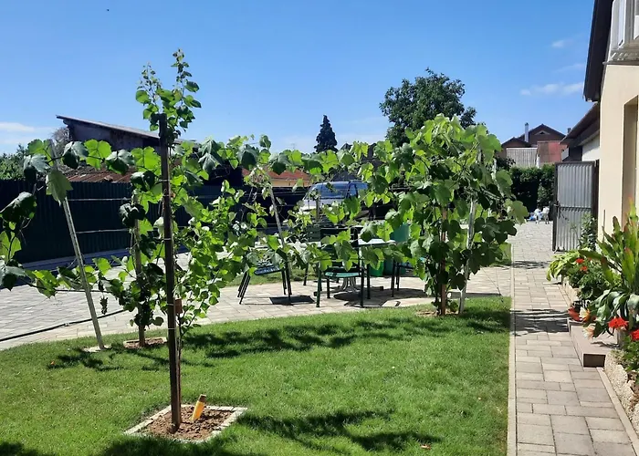 In Im Parterre Mit Garten By Interhome Lägenhet *