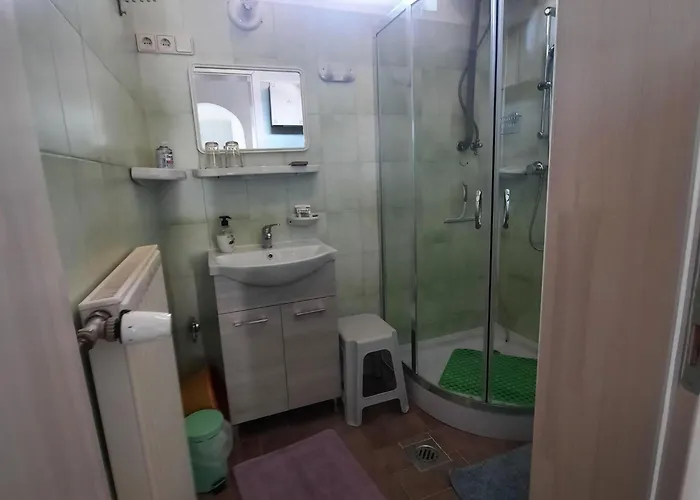 In Im Parterre Mit Garten By Interhome * Бюк