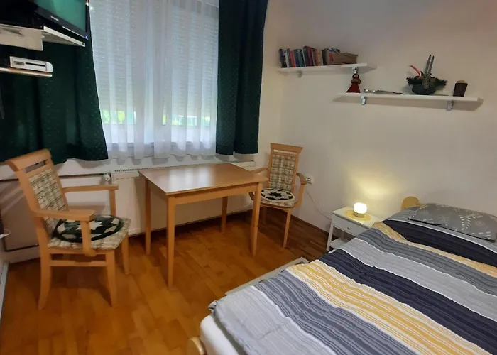 In Im Parterre Mit Garten By Interhome Апартаменты *